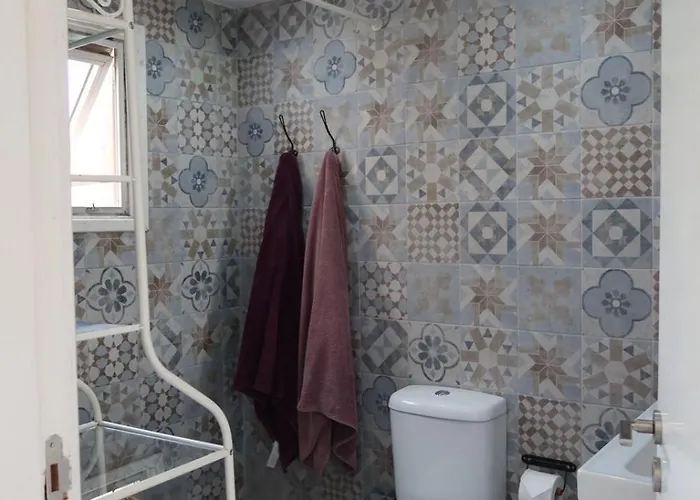 Cozy With Balcony ピラ